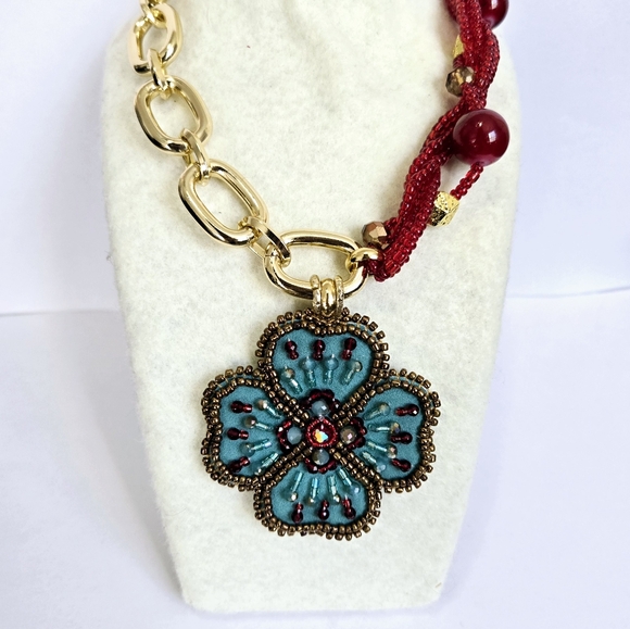 Hand Made Clover Necklace - Picture 5 of 5